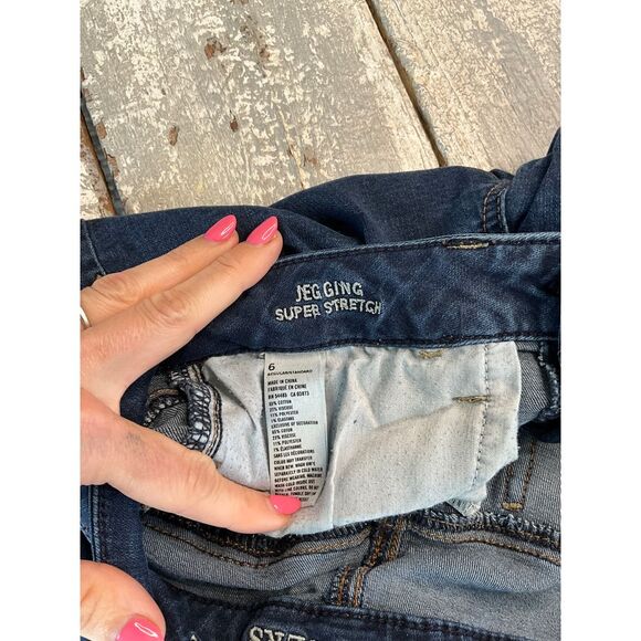 American Eagle Jegging Super Stretch | Size 6 | Pre-Owned - Picture 5 of 5